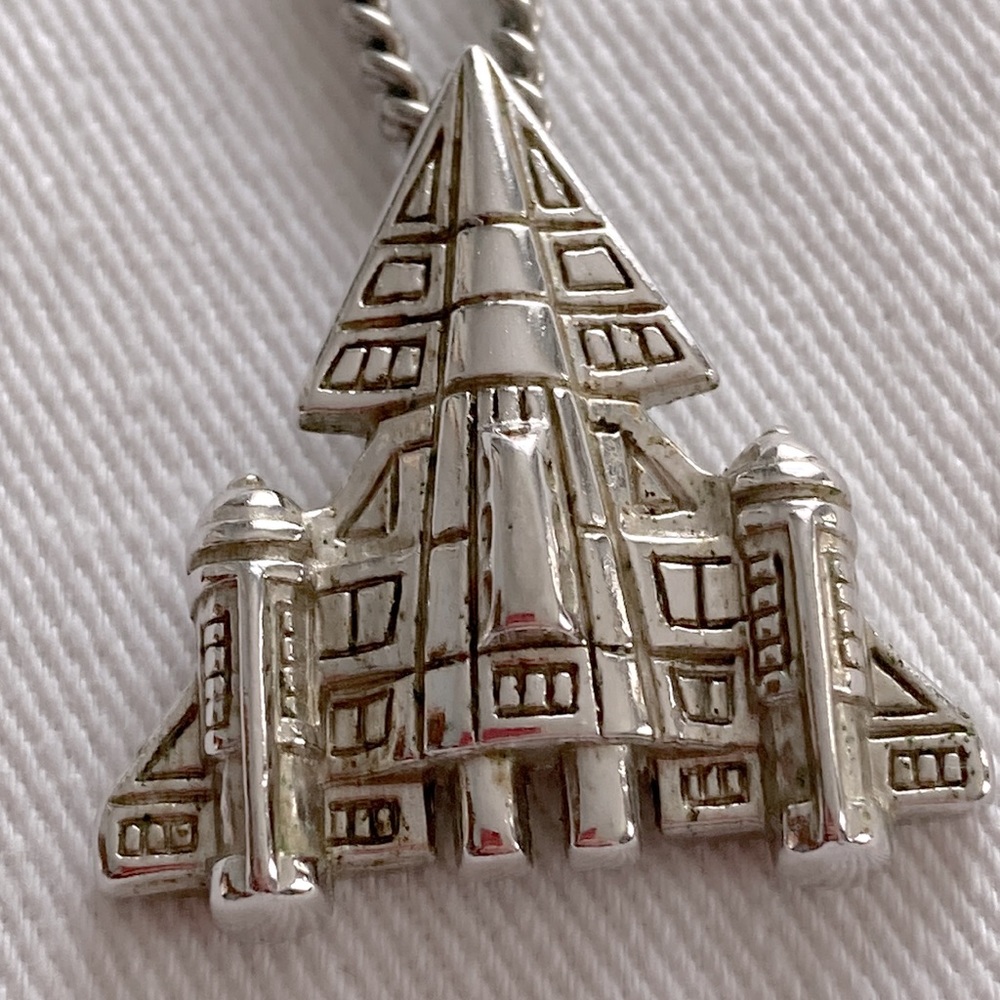 Vintage Avon Men’s Pendant on Chain